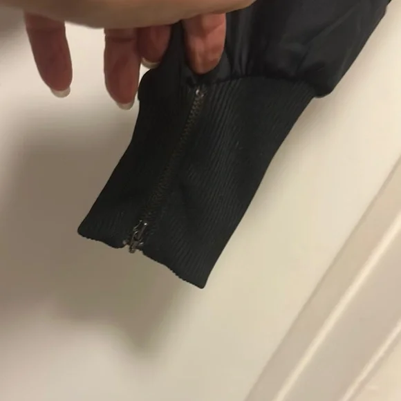 Adidas Black Bomber Jacket with Ribbed Cuffs - Picture 6 of 8